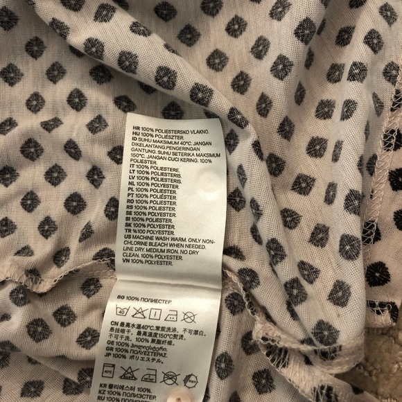 H&M V-Neck Top - Picture 3 of 4